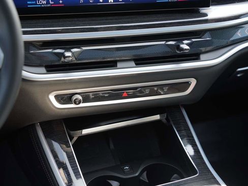 Used 2026 BMW X5 sDrive40i w/ M Sport Package image 11