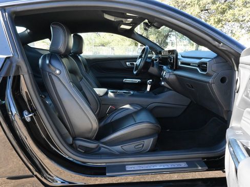 Used 2024 Ford Mustang Premium image 22