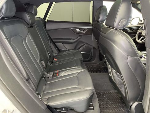 Certified 2025 Audi Q8 Prestige AWD/4WD image 22