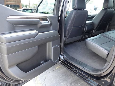 Used 2022 Chevrolet Silverado 1500 LT AWD/4WD image 20