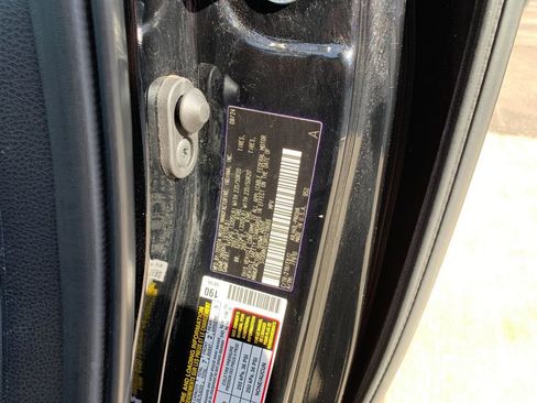 Used 2024 Toyota Sienna XSE image 38