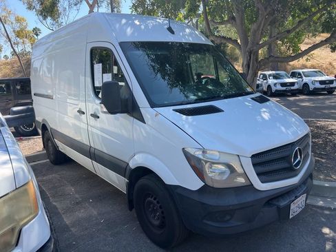 Used 2017 Mercedes-Benz Sprinter 2500 image 2
