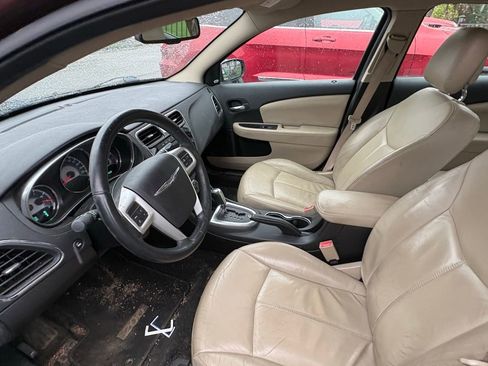 Used 2013 Chrysler 200 Limited image 3