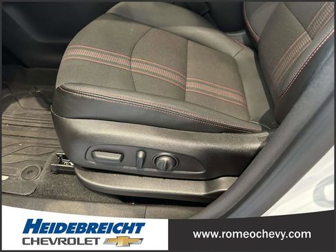 Certified 2023 Chevrolet Equinox RS w/ LPO, Floor Liner Package image 20