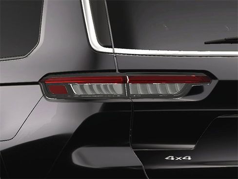 New 2023 Jeep Grand Cherokee L Laredo image 12