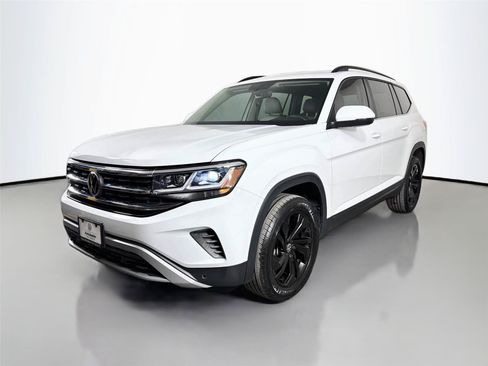 Used 2023 Volkswagen Atlas SE w/ Black Wheel Package FWD image 1
