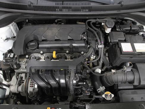 Used 2021 Hyundai Accent SE image 19