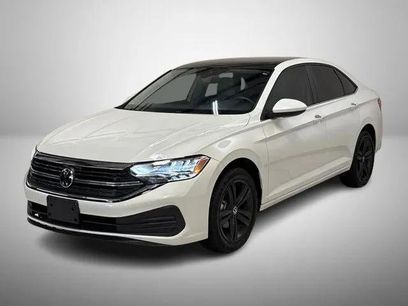 Used 2024 Volkswagen Jetta SE w/ Panoramic Sunroof Package