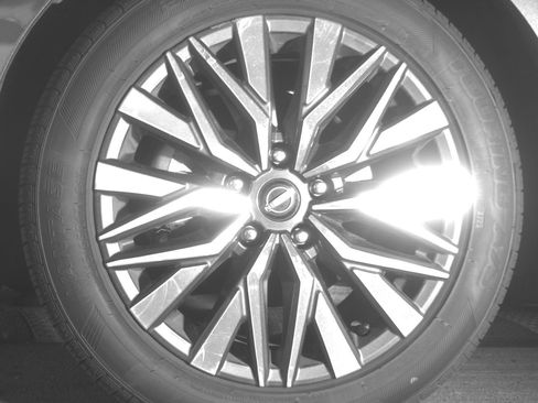 Used 2025 Nissan Altima 2.5 SV FWD image 12