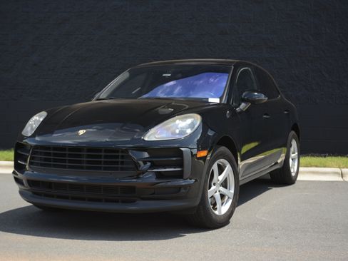 Certified 2019 Porsche Macan AWD/4WD image 1