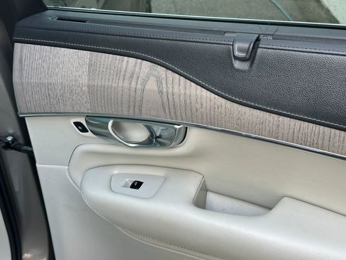 Used 2022 Volvo XC90 T6 Inscription w/ Advanced Package image 29