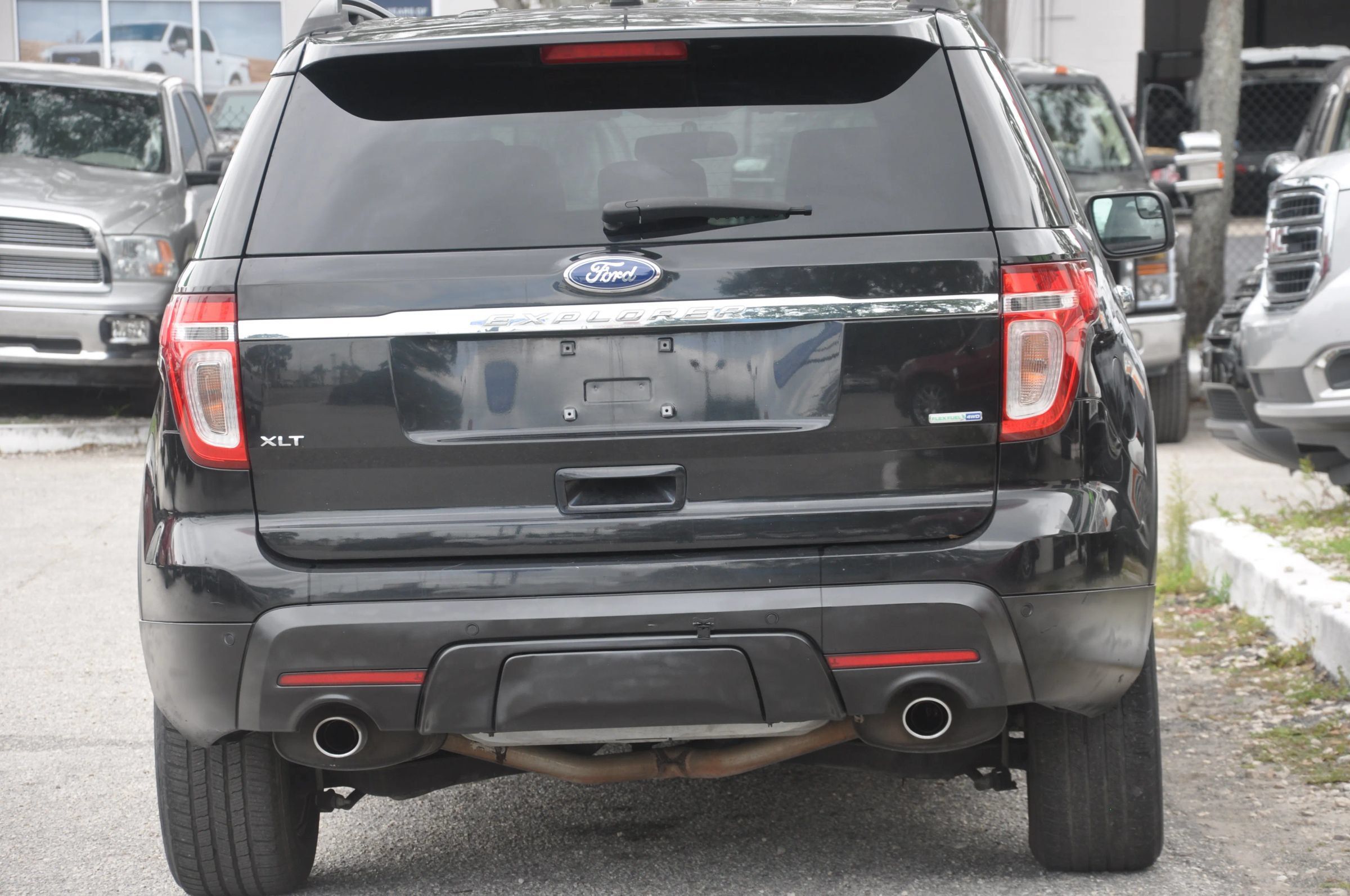 Used 2014 Ford Explorer XLT AWD/4WD image 7