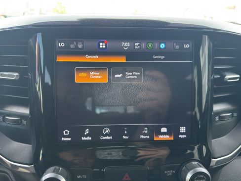 Used 2022 RAM 1500 Laramie AWD/4WD image 29