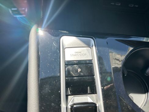 New 2025 Volkswagen Atlas SEL Premium R-Line image 30