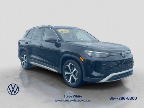 Certified 2026 Volkswagen Tiguan SE w/ Panoramic Sunroof Package FWD image 1