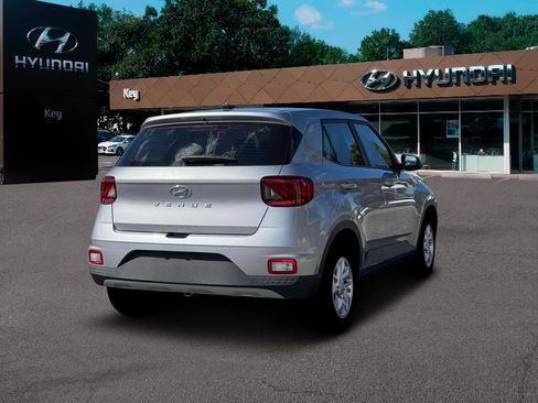 New 2026 Hyundai Venue SE image 7