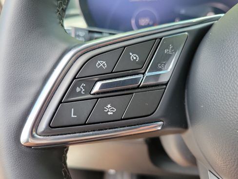 Used 2025 Buick Enclave Preferred FWD image 29