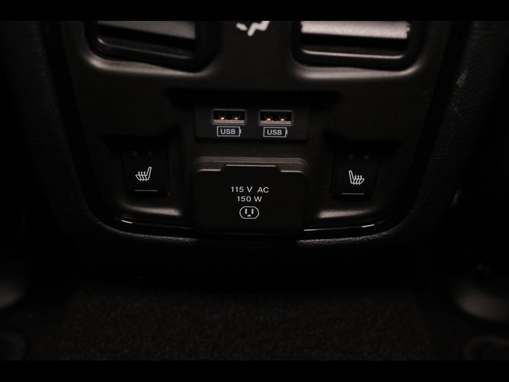 Used 2024 Dodge Durango R/T AWD/4WD image 33