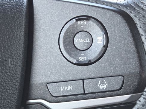 Used 2023 Honda Passport EX-L image 6