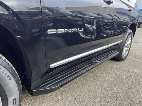Certified 2022 GMC Yukon Denali image 11