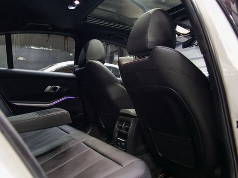 Used 2020 BMW 330i Sedan w/ M Sport Package image 32