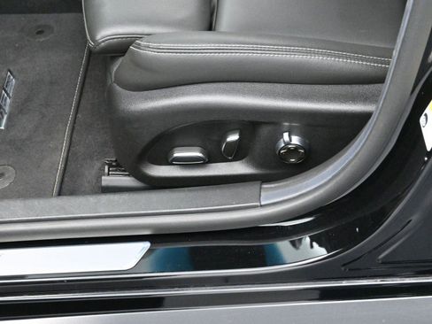 Used 2023 Cadillac CT4 V Blackwing w/ Driver Assist Package image 15