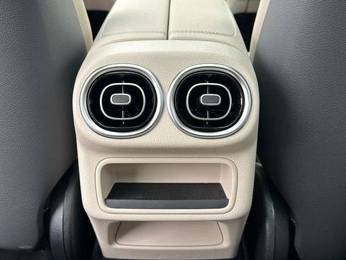 New 2025 Mercedes-Benz GLC 300 4MATIC image 28