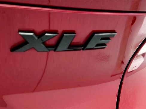 Certified 2023 Toyota Venza Nightshade image 14