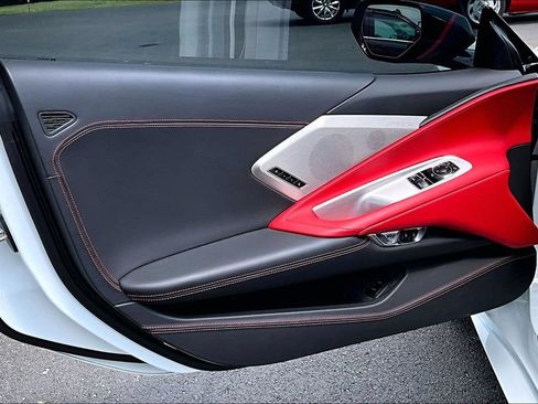 Used 2025 Chevrolet Corvette Stingray Premium Cpe w/ Z51 Performance Package RWD image 22