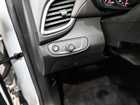 Used 2022 Chevrolet Trax LT w/ Driver Confidence Package image 23