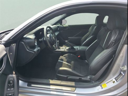 Used 2023 Toyota GR86 Premium w/ ALL Weather Mat Package (TMS) image 15