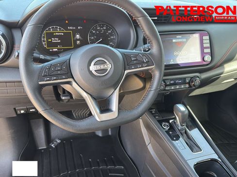 Used 2023 Nissan Kicks SR FWD image 16