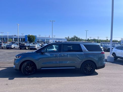 Certified 2024 Kia Carnival SX Prestige FWD image 9