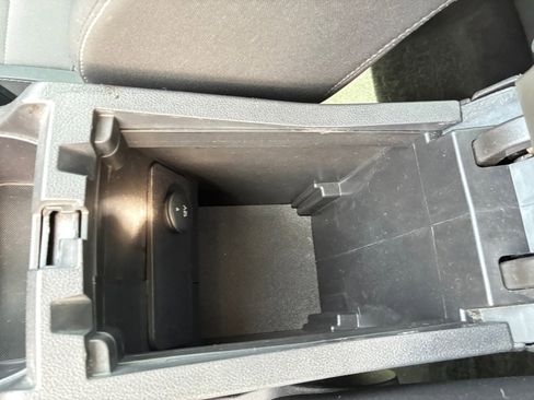 Used 2018 Ford Escape SE image 34