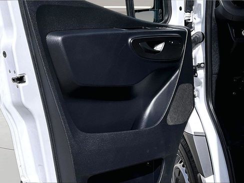 Used 2024 Mercedes-Benz Sprinter 2500 w/ Acoustic Package image 18