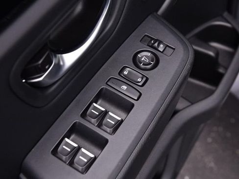 Used 2025 Honda Pilot EX-L image 8