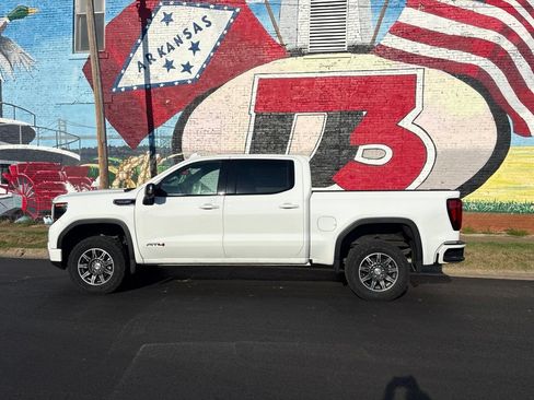 Used 2025 GMC Sierra 1500 AT4 AWD/4WD image 3
