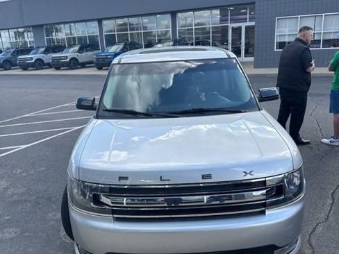 Used 2014 Ford Flex SEL w/ Equipment Group 202A image 9