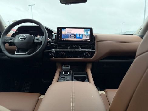 New 2026 Nissan Pathfinder Platinum image 25