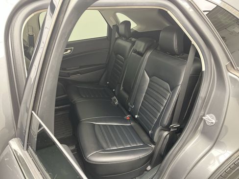 Used 2023 Ford Edge SEL w/ Convenience Package image 11