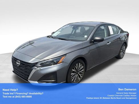 Used 2025 Nissan Altima 2.5 SV FWD image 1