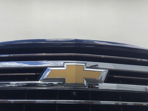 Used 2021 Chevrolet Silverado 1500 High Country w/ Technology Package AWD/4WD image 21