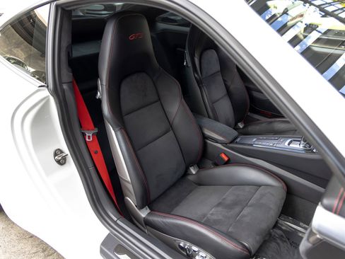 Certified 2018 Porsche 911 GT3 RWD image 49