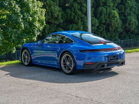 Certified 2025 Porsche 911 Carrera RWD image 3