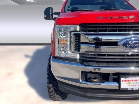 Used 2019 Ford F250 XL w/ STX Appearance Package image 10