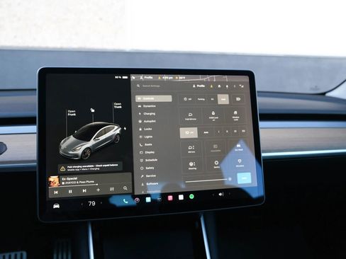 Used 2020 Tesla Model 3 Performance image 34