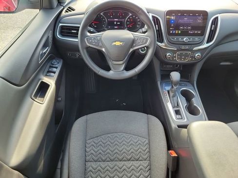 Certified 2024 Chevrolet Equinox LT FWD image 17