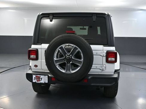 Used 2019 Jeep Wrangler Unlimited Sahara AWD/4WD image 6