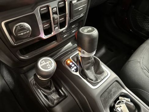 Used 2021 Jeep Wrangler Unlimited Sport AWD/4WD image 22