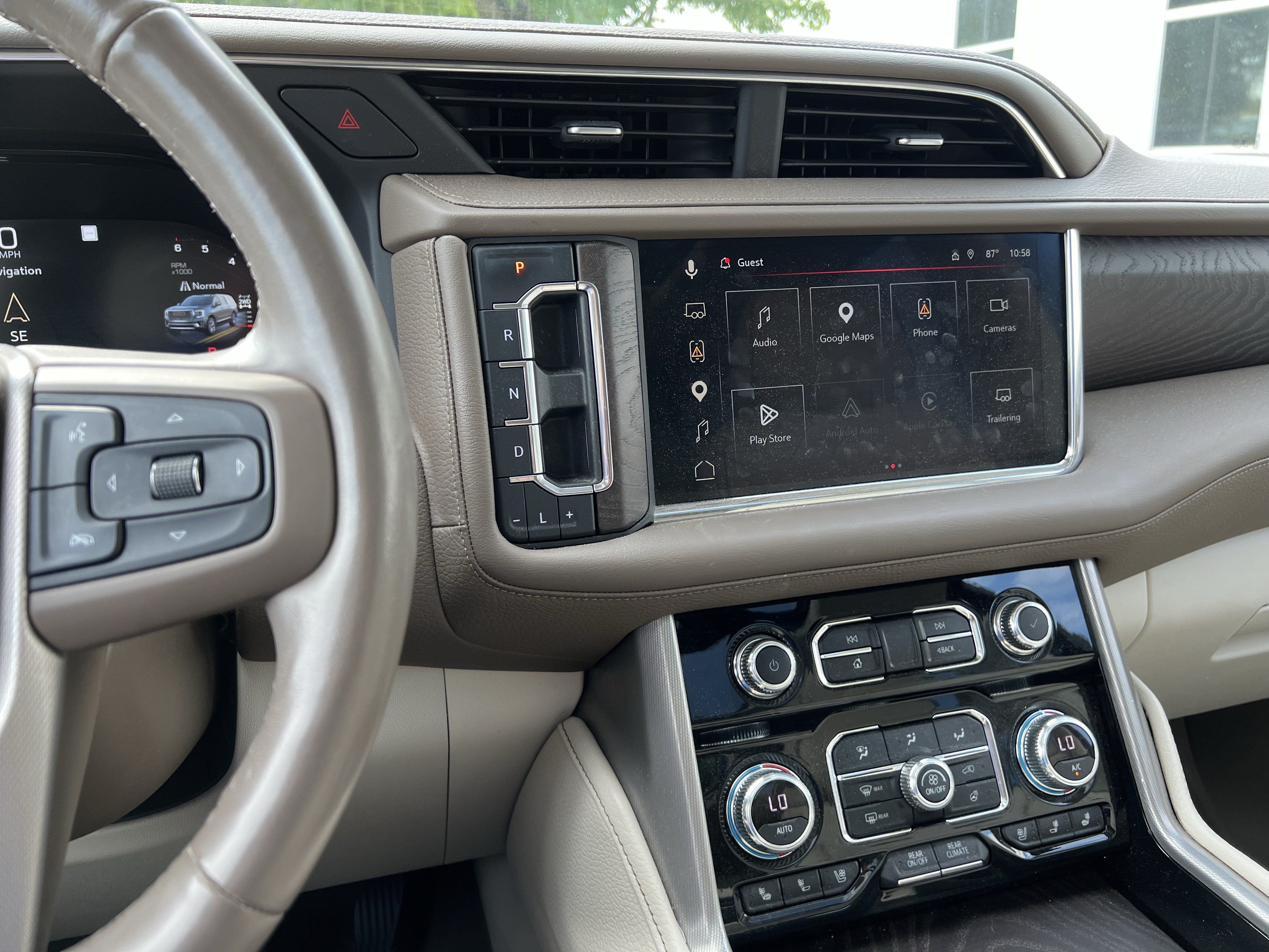Used 2023 GMC Yukon Denali w/ Denali Reserve Package AWD/4WD image 32